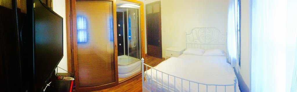 Pastor Historical Apart-Hotel The Gulf Of İzmir Chambre photo